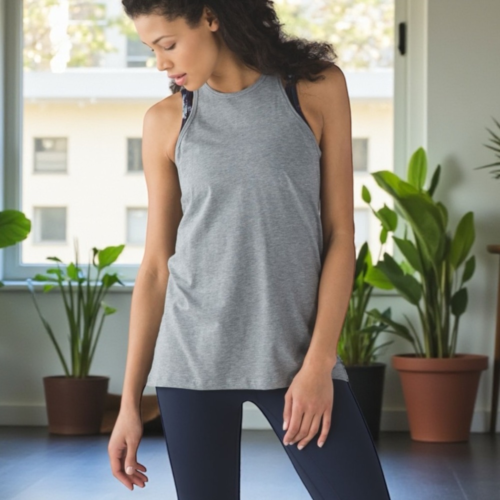 Lululemon Trapeze Twist Tank in Heathered Medium Grey Sz 8